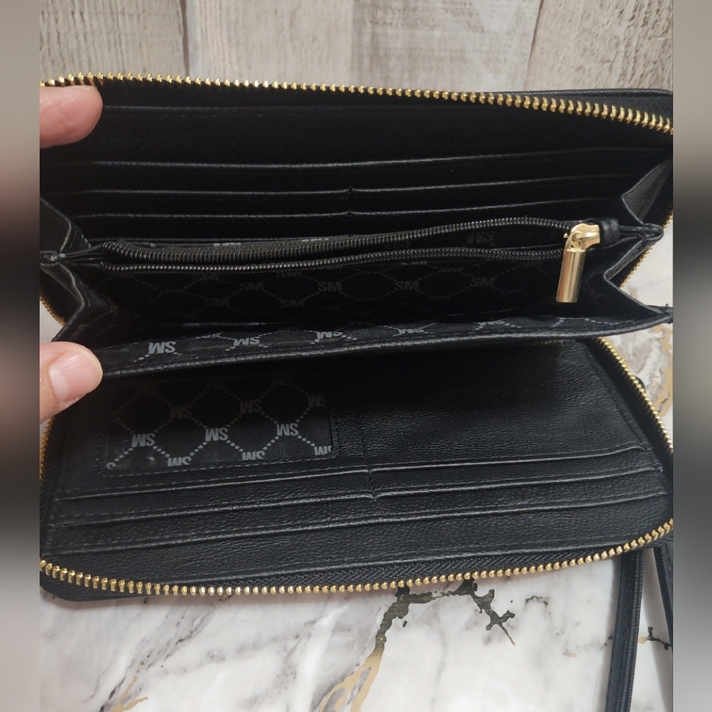 Steve Madden Black Wristlet Wallet with Gold Accent - Picture 3 of 9